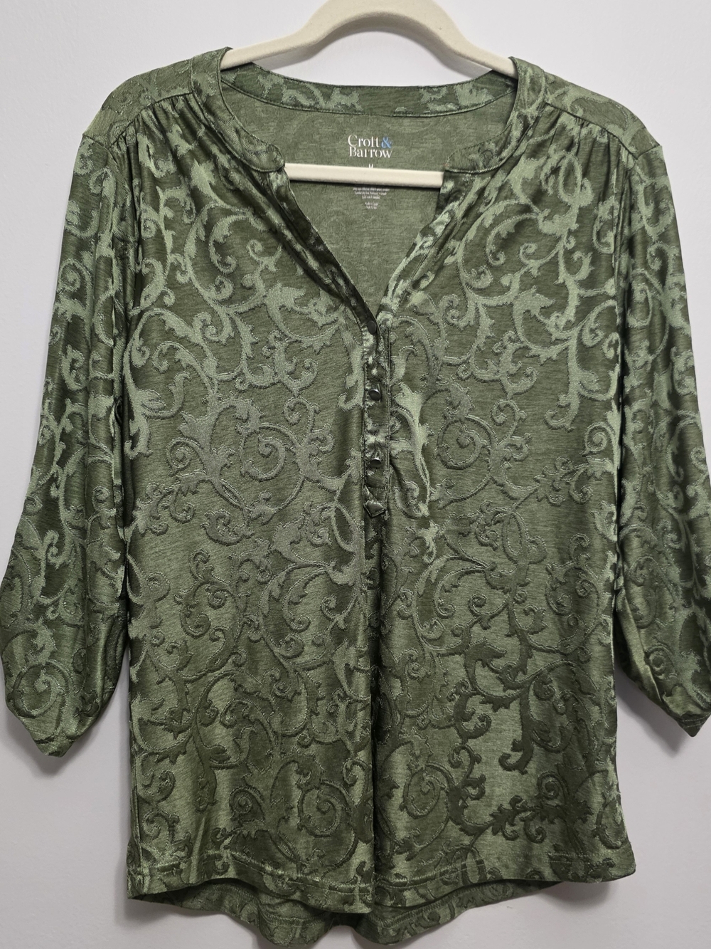 Croft & Barrow Olive Green Textured Top Ladies Size Medium Dressy Casual